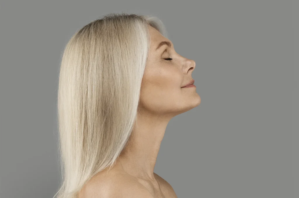 Lifting cervico-facial du visage et du cou