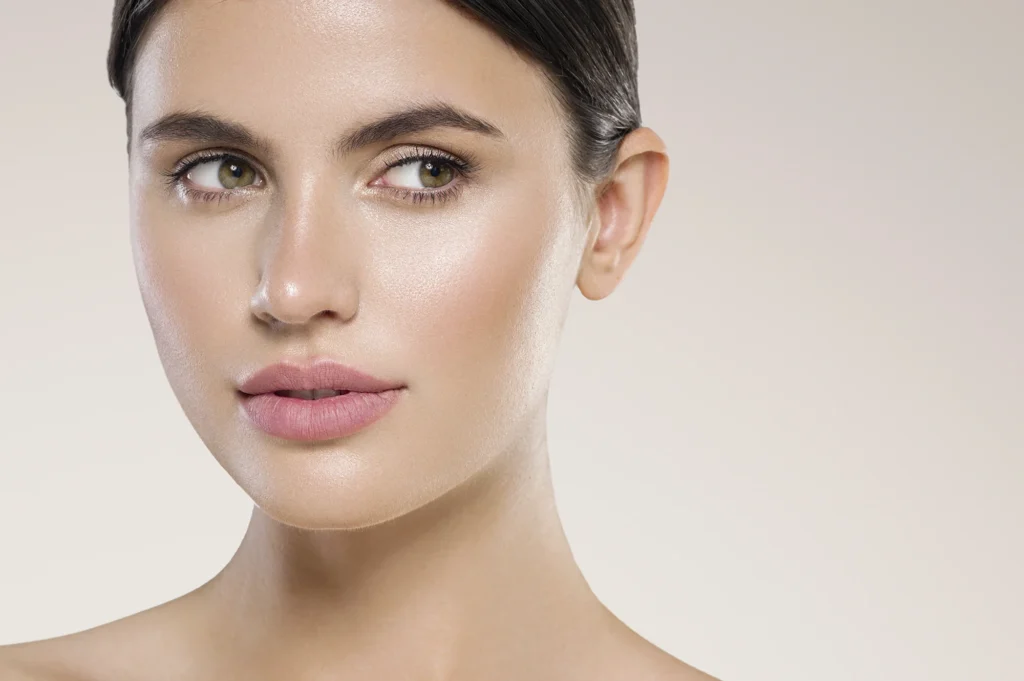 Restauration des volumes du visage par injections